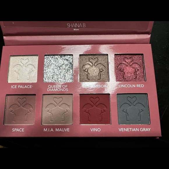 Miami Nights eyeshadow palette - Picture 3 of 3